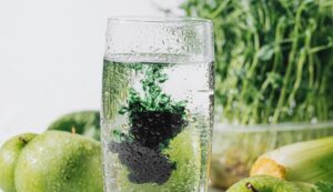 Chlorophyll Water: Minuman Sehat yang Sedang Tren dan Banyak Manfaat