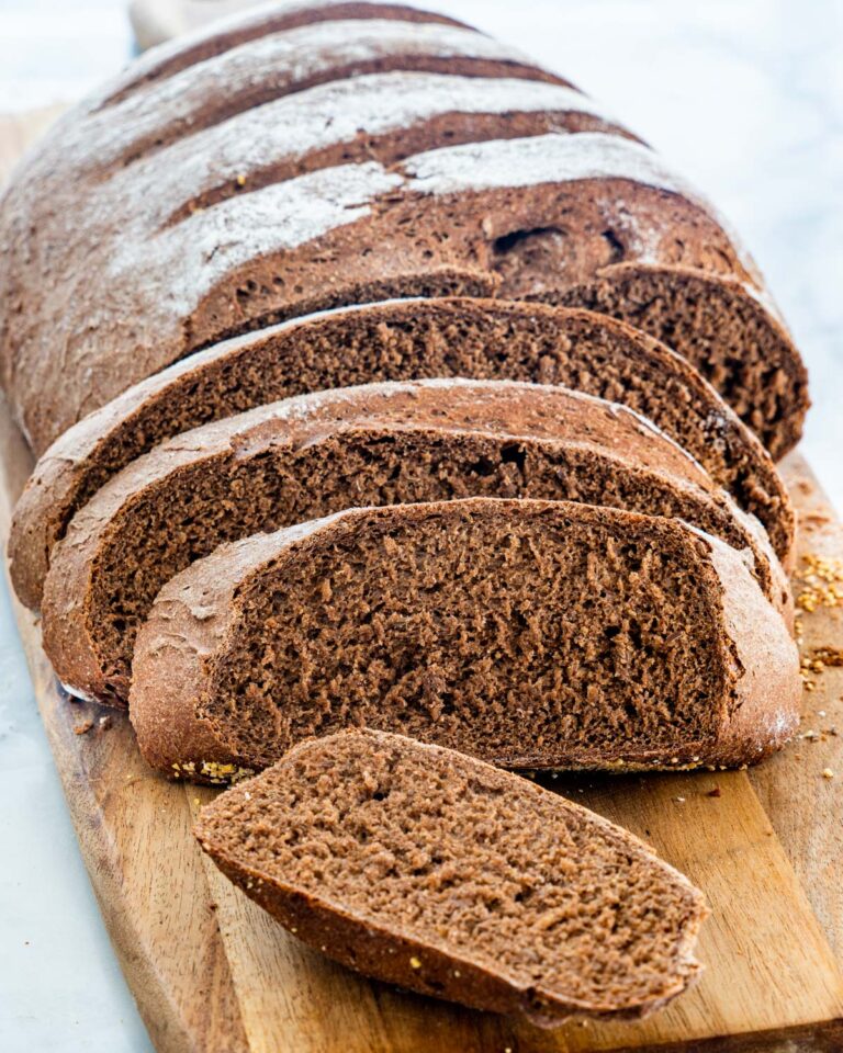 Rye Bread: Roti Gandum Hitam yang Kaya Manfaat untuk Kesehatan